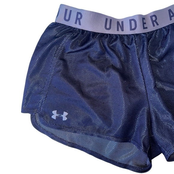 UNDER ARMOUR WOMEN'S HEATGEAR LOOSE FIT SHORTS SIZE SMALL PURPLE - Picture 4 of 9